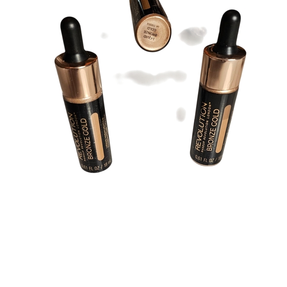 Revolution Makeup. - Picture 8 of 9